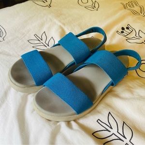 Women's Elle Backstrap - Mykonos Blue, size 9